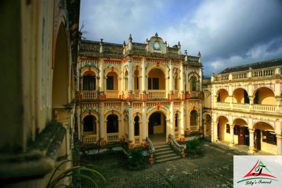 Hoang A Tuong Castle