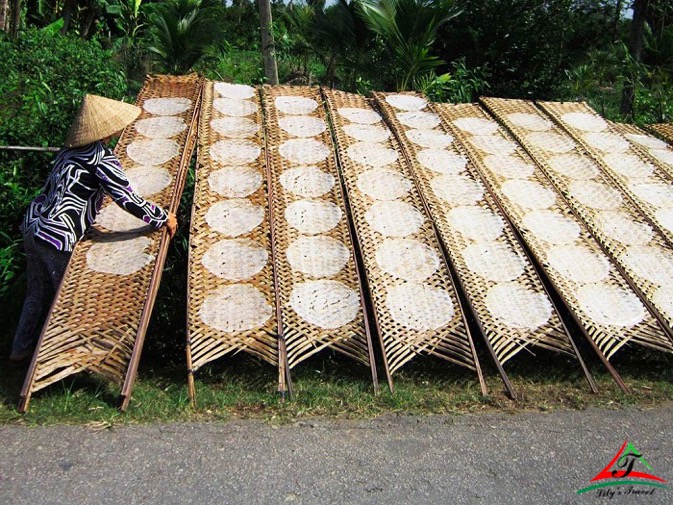 Tuy Loan Rice paper village