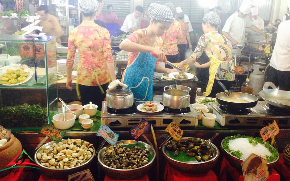 Food to try in Ben Thanh market - Source: Internet