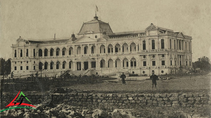 independence palace in the past