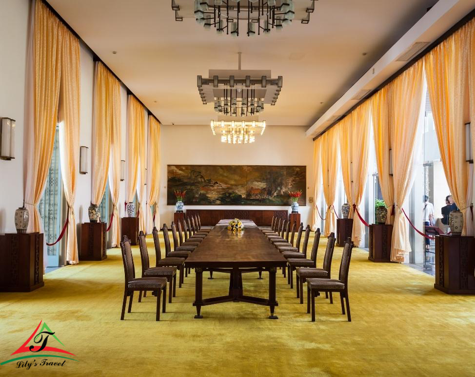 More than 100 rooms in the Independence Palace are decorated in different styles depending on the purpose.