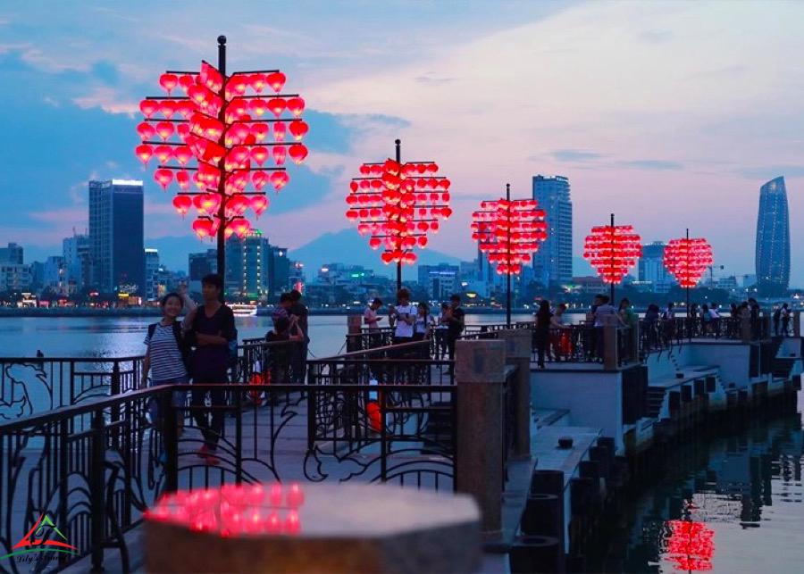 Love Lock Bridge Da Nang: A place to make the memory of love - Lily's  Travel Agency