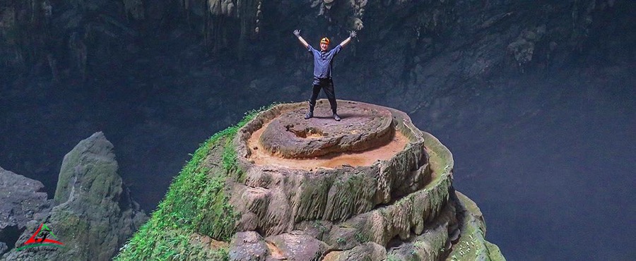 Adventure tour to explore Son Doong cave