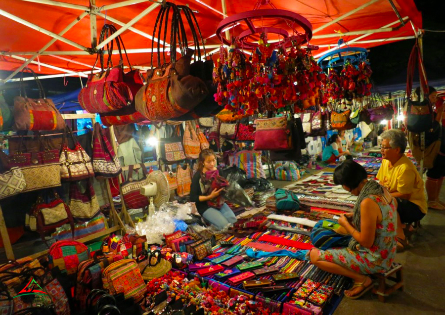 Hanh Thong Tay Night Market