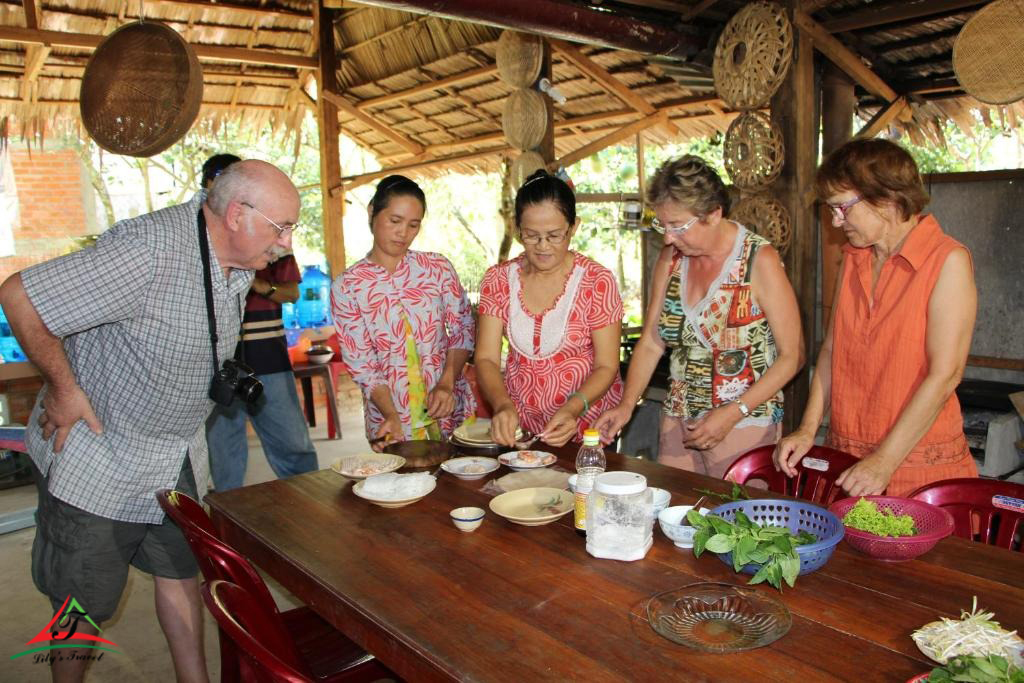 Sustainable tourism for tourist to explore Vietnam 2