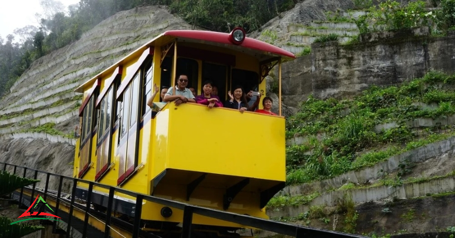 Mountaineering Train at Sun World Ba Na Hills