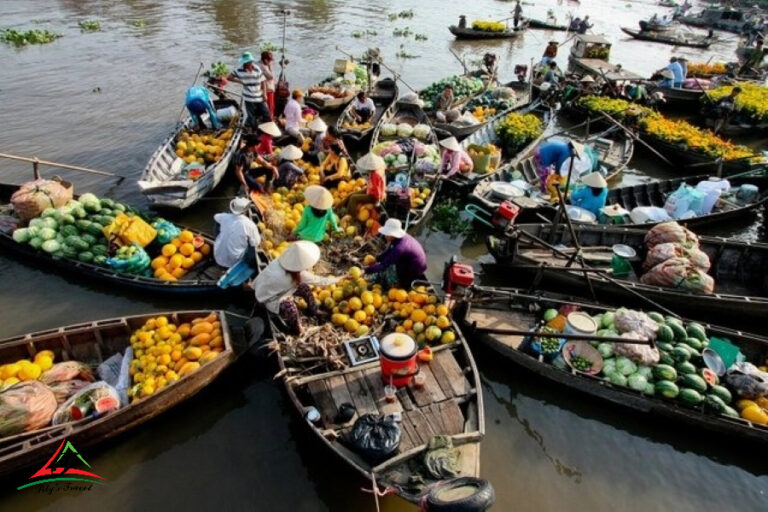 Why has the Cai Rang Floating Market become a tourist attraction