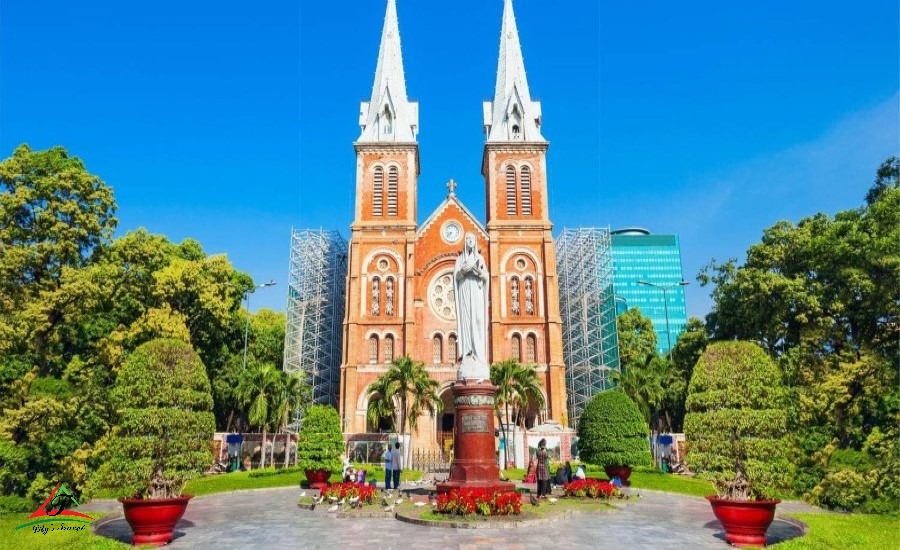 Half-Day Private Tour to Discover Saigon's Secrets