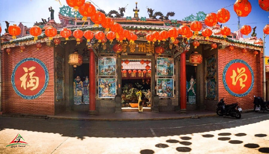 Ba Thien Hau Pagoda.jpg