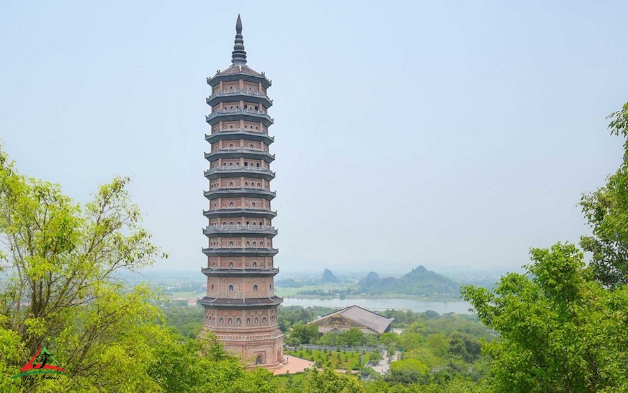 Bao Thap Tower - the sysmbol of Bai Dinh Pagoda