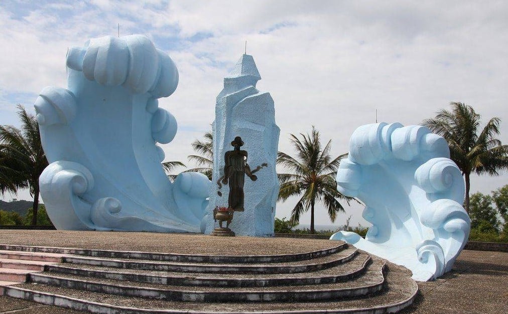 Monument to the martyrs at Phu Quoc Prison