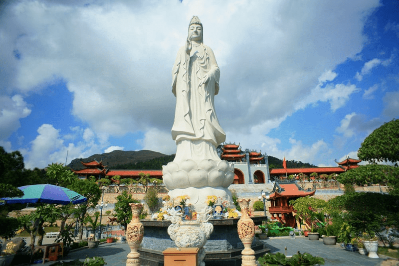 Ba Vang Pagoda: A Spiritual Gem