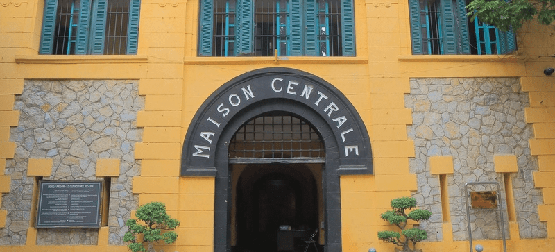 Hoa Lo prison