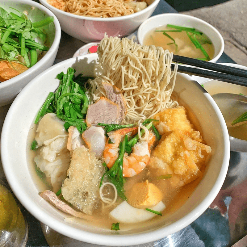 Mi Van Than (Noodle Soup with Dumplings)