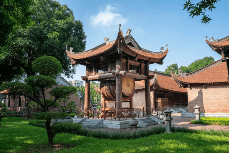 Serene feeling at Quoc Tu Giam Temple