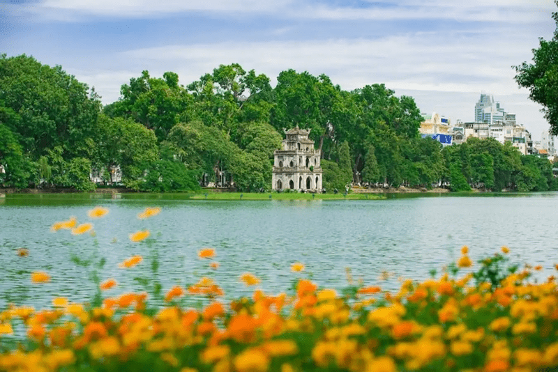 Hoan Kiem Lake Story: A Legend Unfolds