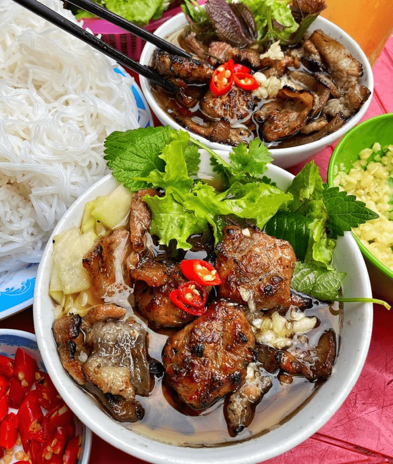 Bun Cha Dac Kim (1 Hang Manh Street)