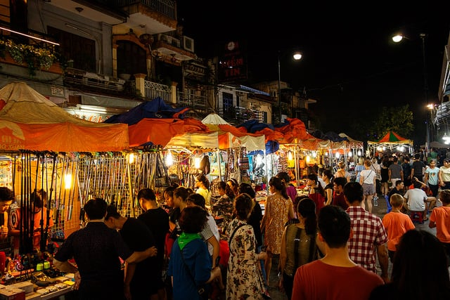 Hanoi Old Quarter Night Market: A Hidden Gem for Travelers