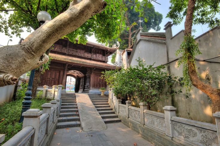 The pagoda has witnessed the city's history for over 1,000 years 