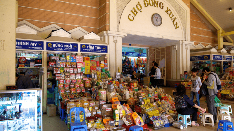 Immerse Yourself in Dong Xuan Market