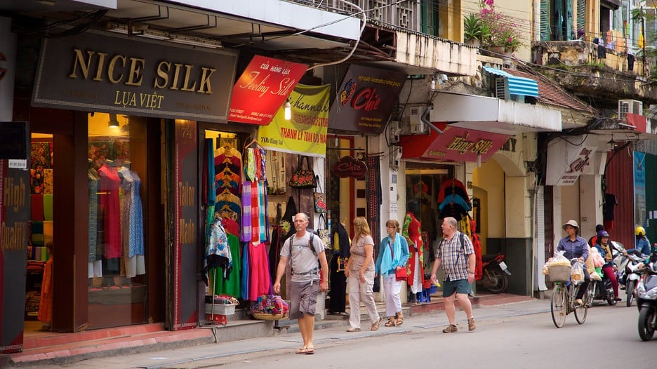 Best things to do in Hanoi Old Quarter is to walk in the 36 Streets