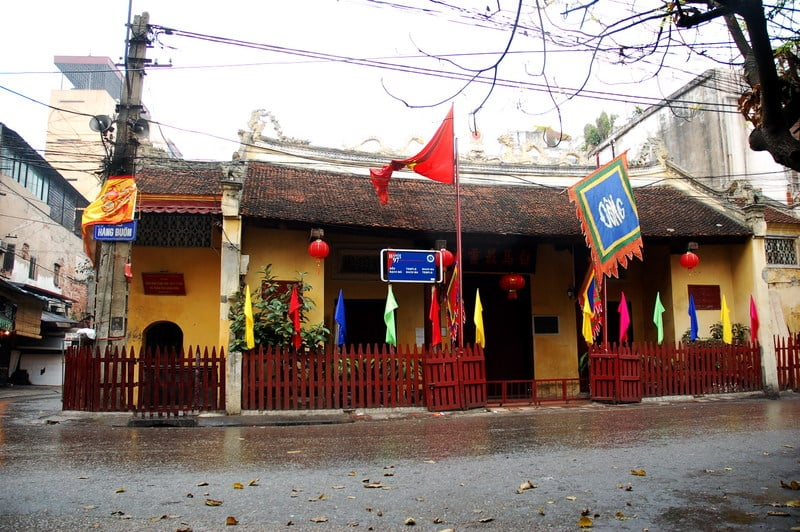 Out of the four sacred temples that guard the four sides of Hanoi, Bach Ma Temple is the oldest temple in the capital city 