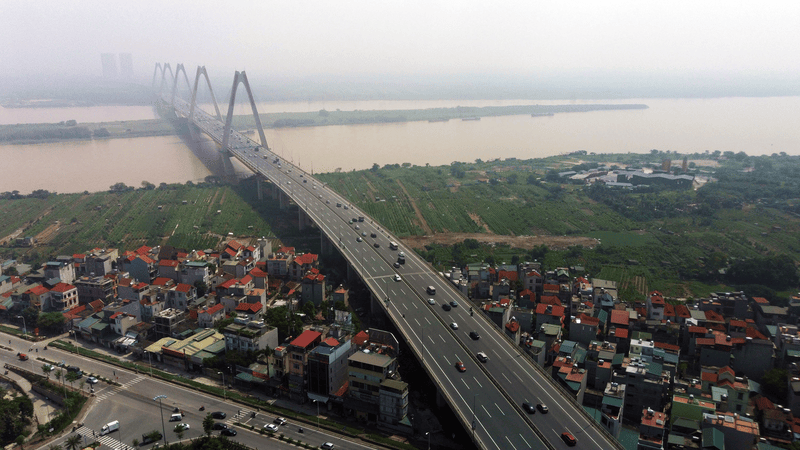 Architectural features and design of Nhat Tan bridge