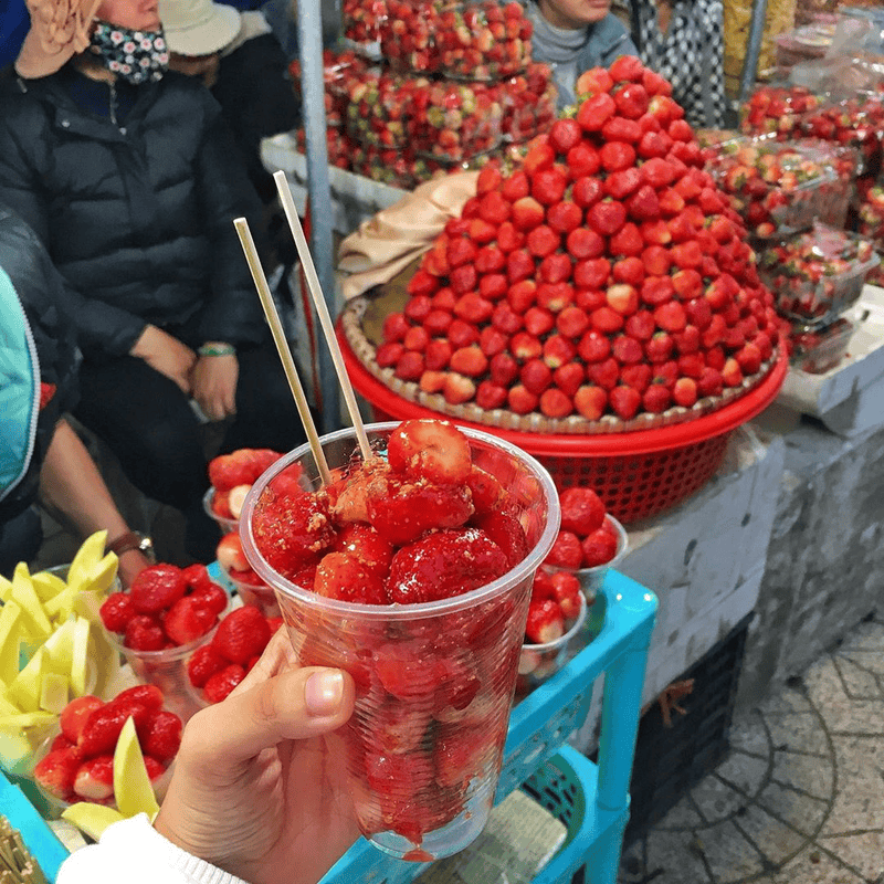 Street food at Dalat market