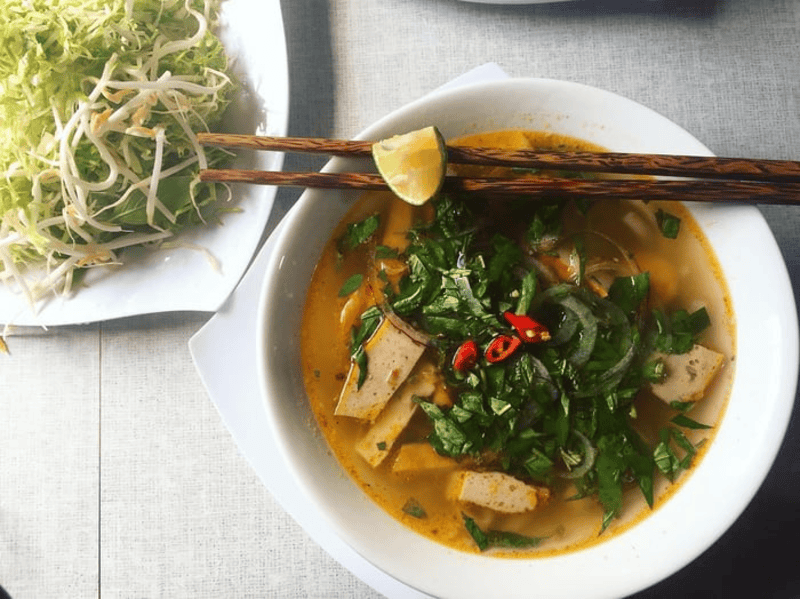 Rice noodle soup