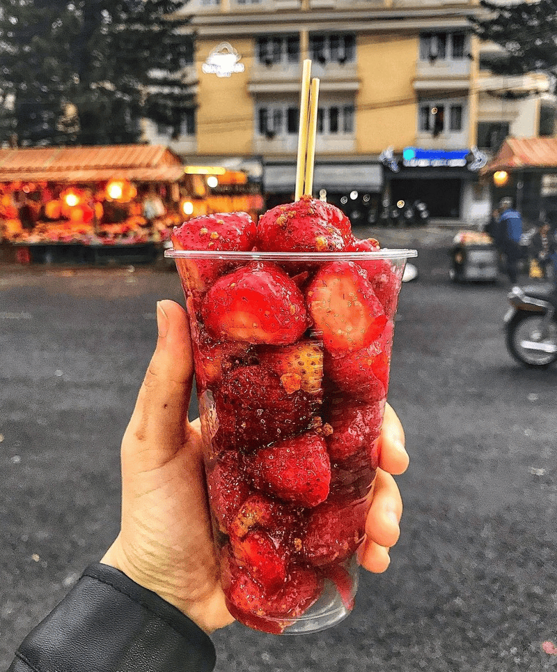 Shaken Strawberries (Dau Tay Lac) – Must-Try Food In Dalat