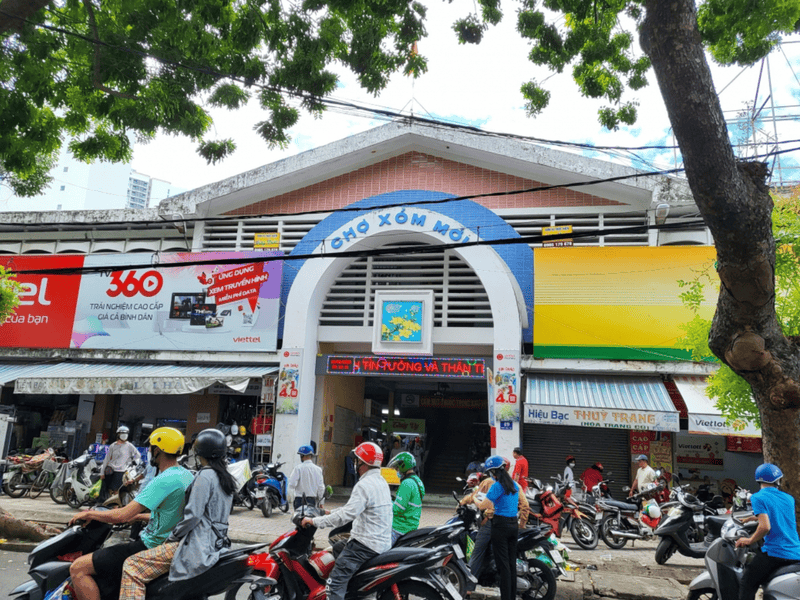 Xom Moi market