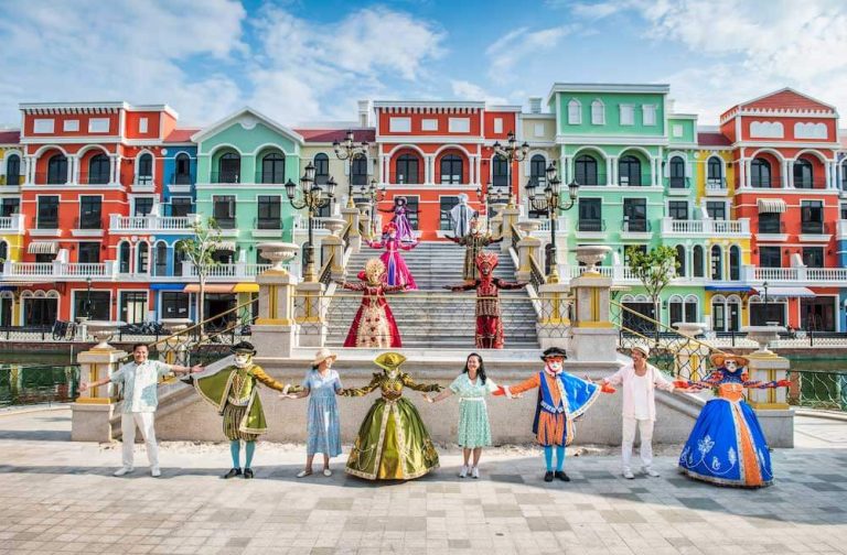 Thrilling and laid-back experiences in Grand World Phu Quoc