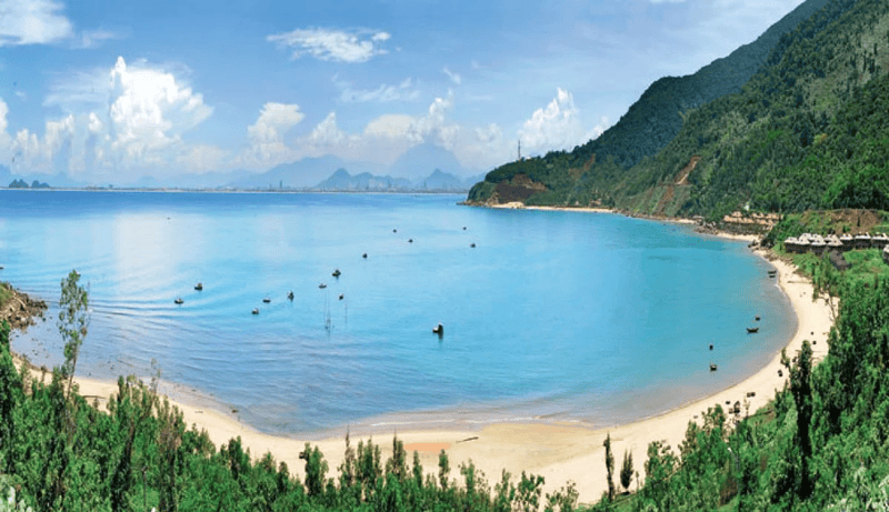 Nearby attractions and cultural experiences
