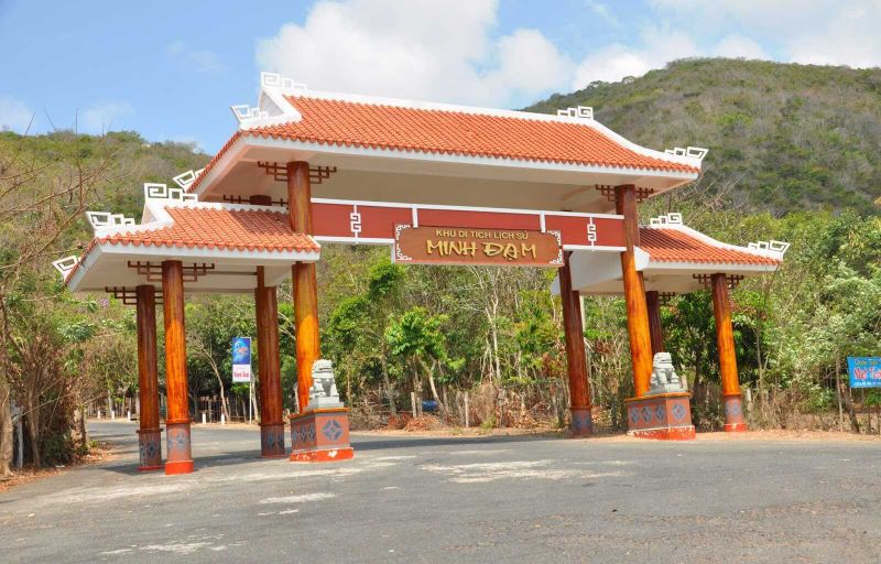 Travel tips for visiting Minh Dam Bases