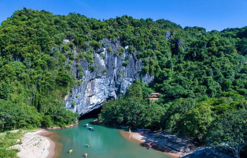 What other attractions are near Phong Nha Cave
