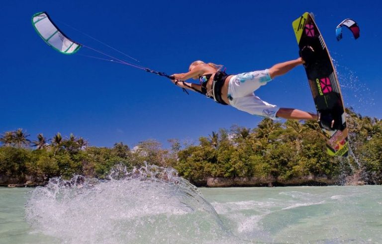 When is the best time for surfing in Mui Ne Vietnam