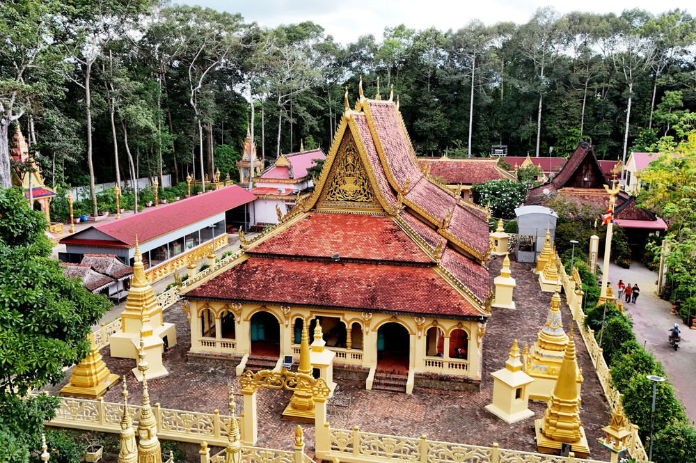 Ang Pagoda is a remarkable symbol of Khmer architecture