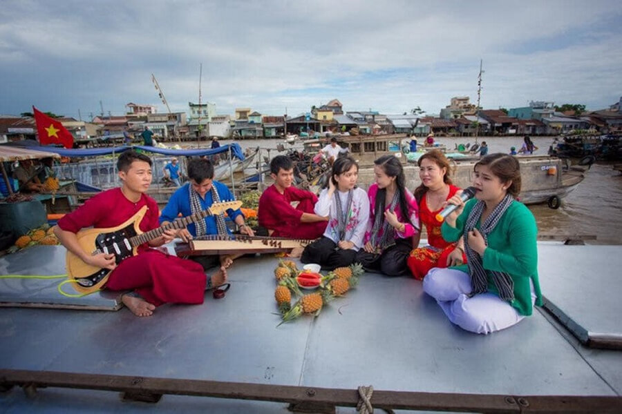 Enjoy don ca tai tu - The soul of the Mekong music