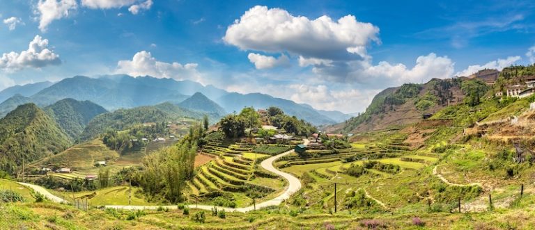 Lao Cai train station overview
