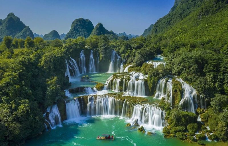 Hanoi to Ban Gioc Waterfall - Go off the beaten path