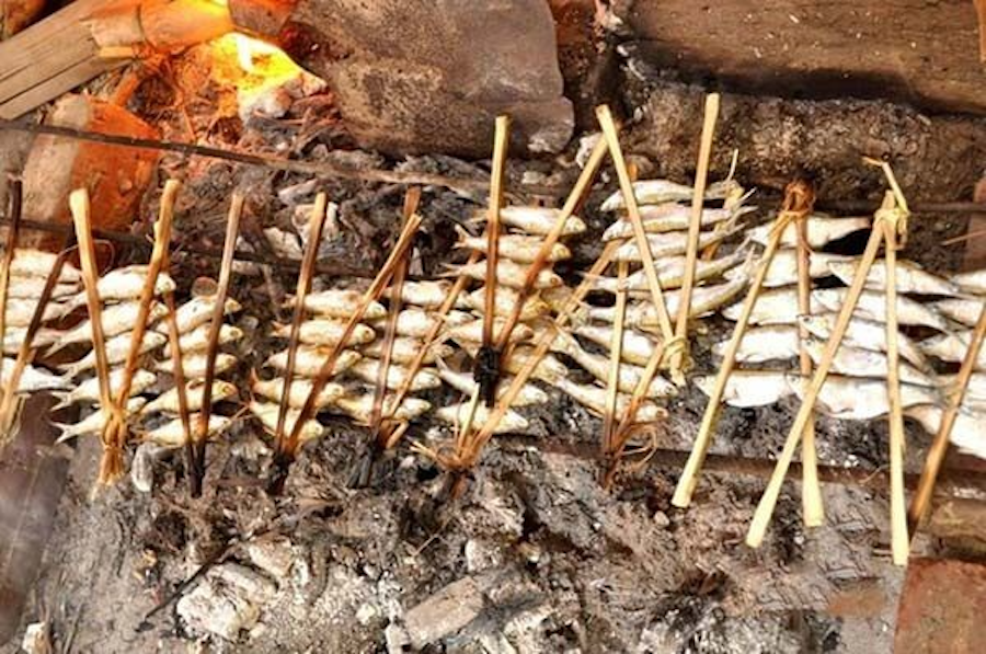 Pac Ngoi Grilled Fish (Cá nướng Pác Ngòi)