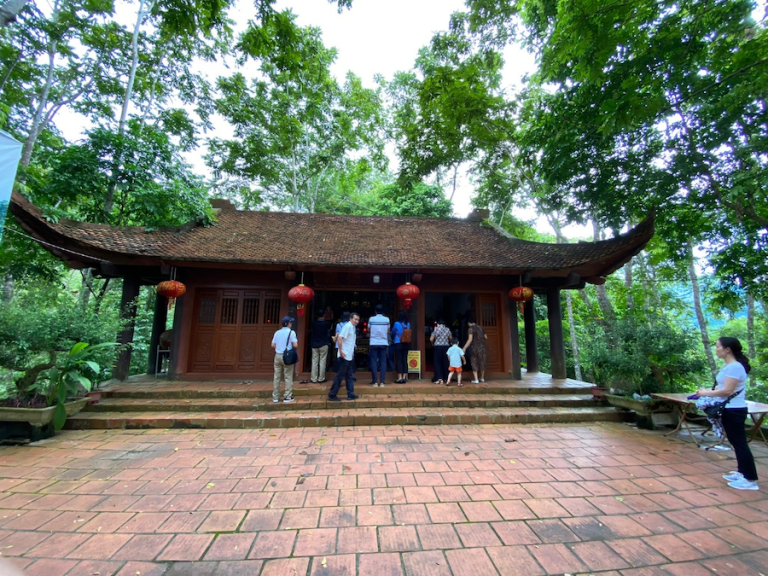The tomb of a Mac Dynasty general was buried in the 17th century.