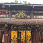 What is Y La Temple and where is it located?