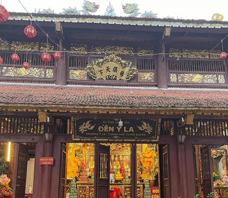 What is Y La Temple and where is it located?