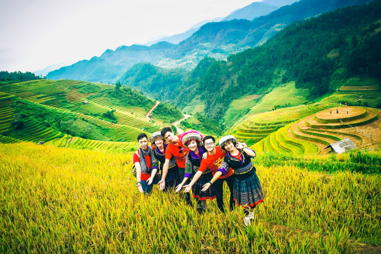Mu Cang Chai or Sapa - Decide based on your travel style