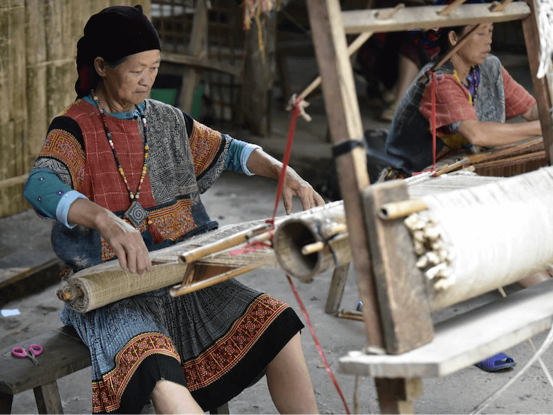 Brocade / hand-woven products