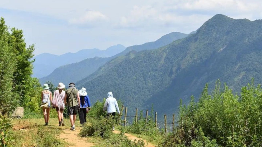 Walking tour of the village