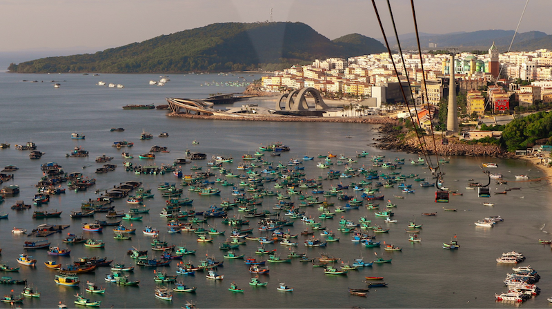 How long does it take from the cable car station?
