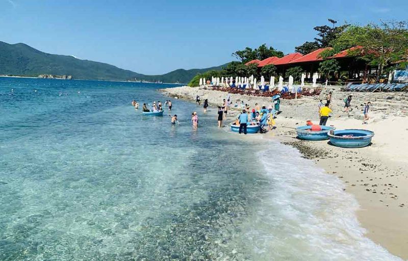 Bai Tranh (on Hon Mieu Island)