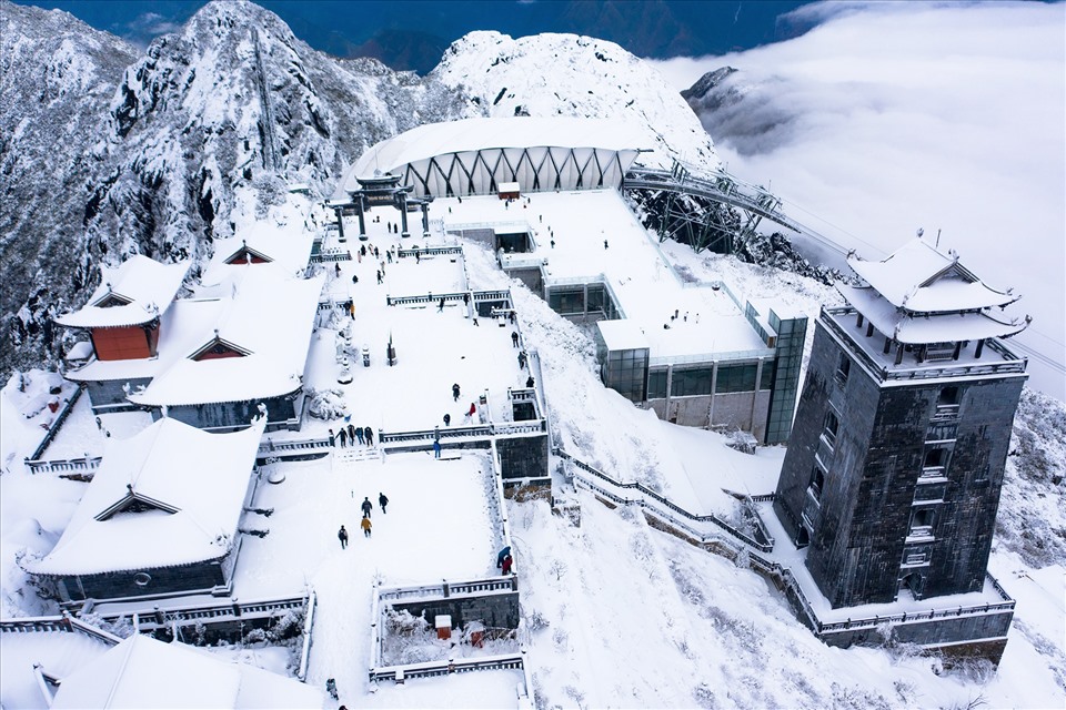 Sapa Vietnam weather in December, makes everywhere covered in white snow